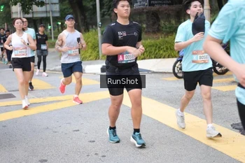 Runner Photo 4256973