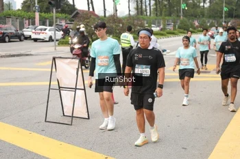 Runner Photo 4256974