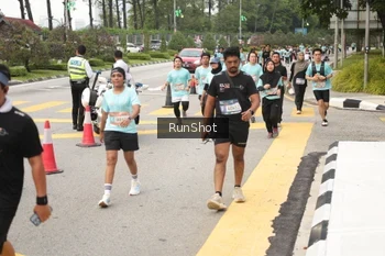 Runner Photo 4256975