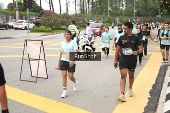 Runner Photo 4256977