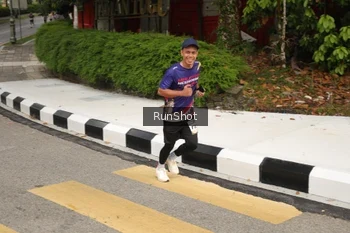 Runner Photo 4256998