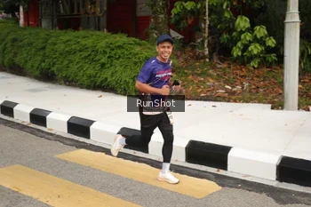 Runner Photo 4257002