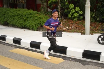 Runner Photo 4257005