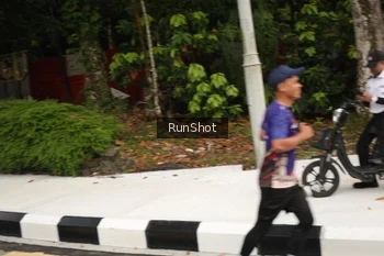 Runner Photo 4257010