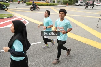 Runner Photo 4257015