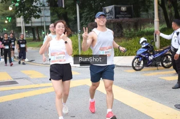 Runner Photo 4257094