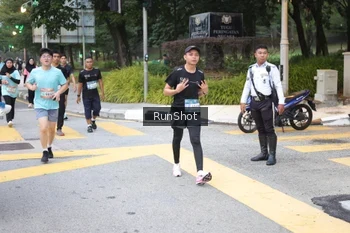 Runner Photo 4257337