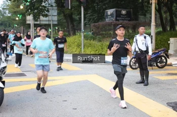 Runner Photo 4257361
