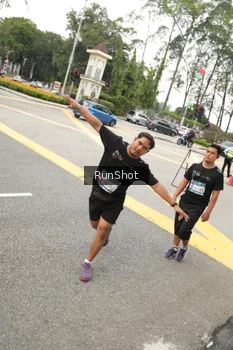 Runner Photo 4257368