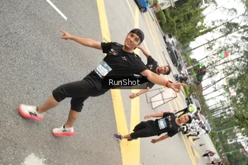 Runner Photo 4257370