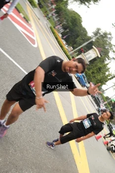 Runner Photo 4257375