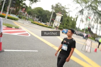 Runner Photo 4257378