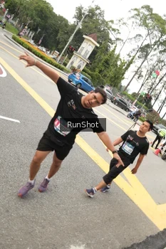 Runner Photo 4257381