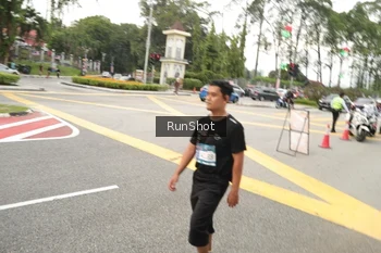 Runner Photo 4257382