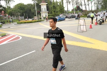 Runner Photo 4257384