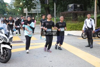 Runner Photo 4257517