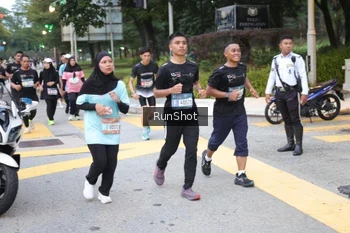 Runner Photo 4257566