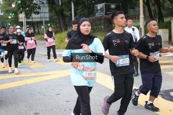 Runner Photo 4257618