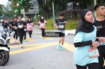 Runner Photo 4257672