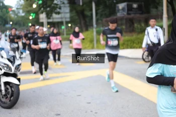 Runner Photo 4257700