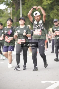 Runner Photo 4257705
