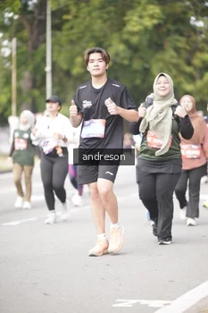 Runner Photo 4257714