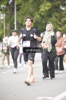 Runner Photo 4257715