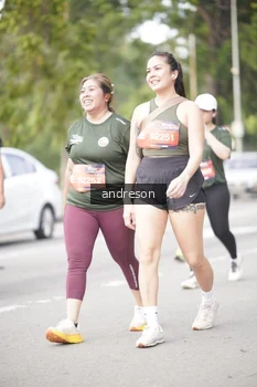 Runner Photo 4257750