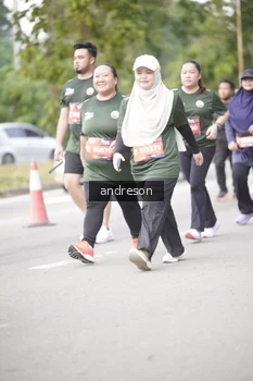Runner Photo 4257770
