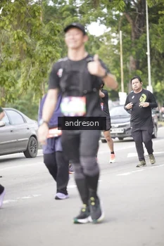 Runner Photo 4257775