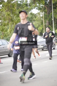 Runner Photo 4257776