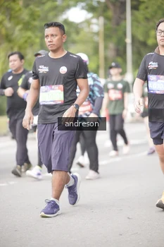 Runner Photo 4257777