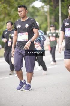 Runner Photo 4257778