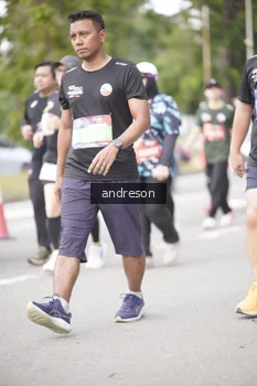 Runner Photo 4257779