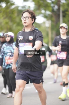 Runner Photo 4257781