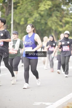 Runner Photo 4257800