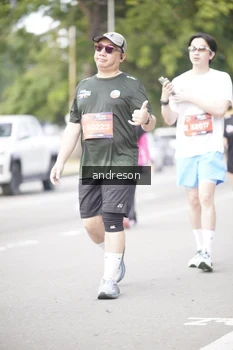Runner Photo 4257849