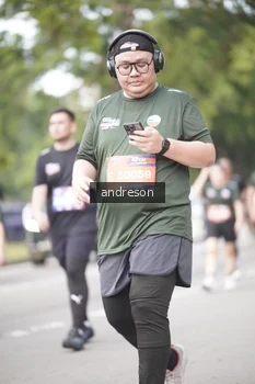 Runner Photo 4257911