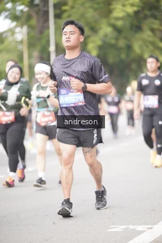 Runner Photo 4257913