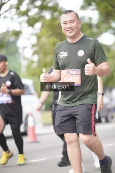 Runner Photo 4257924