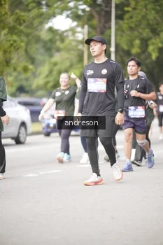Runner Photo 4257947