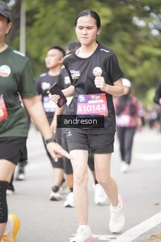 Runner Photo 4258049