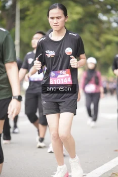 Runner Photo 4258050