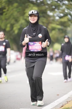 Runner Photo 4258053