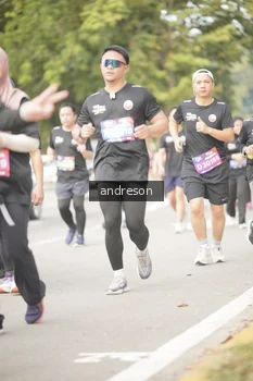 Runner Photo 4258066