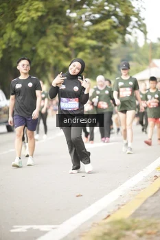 Runner Photo 4258072