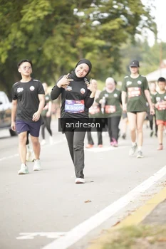 Runner Photo 4258073