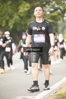 Runner Photo 4258100
