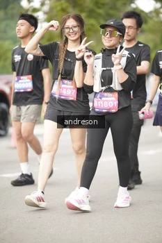 Runner Photo 4258111