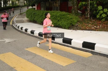 Runner Photo 4259949